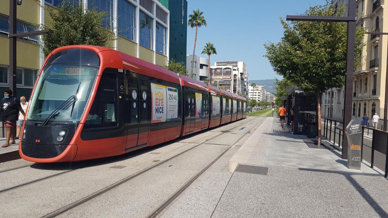 Apartment Parking Gratuit A Cote Appartement 2 Chambres 47M2 Climatise A Cote Aeroport-Tram Sur Place-Plage 6 Min-Centre Ville 16 Min Avec Tram-Free Parking, 47M2 Apartment 2 Rooms,Air-Conditioned Next To The Airport- Tram On Spot- 6 Min Beach- 16Min Center Nizza