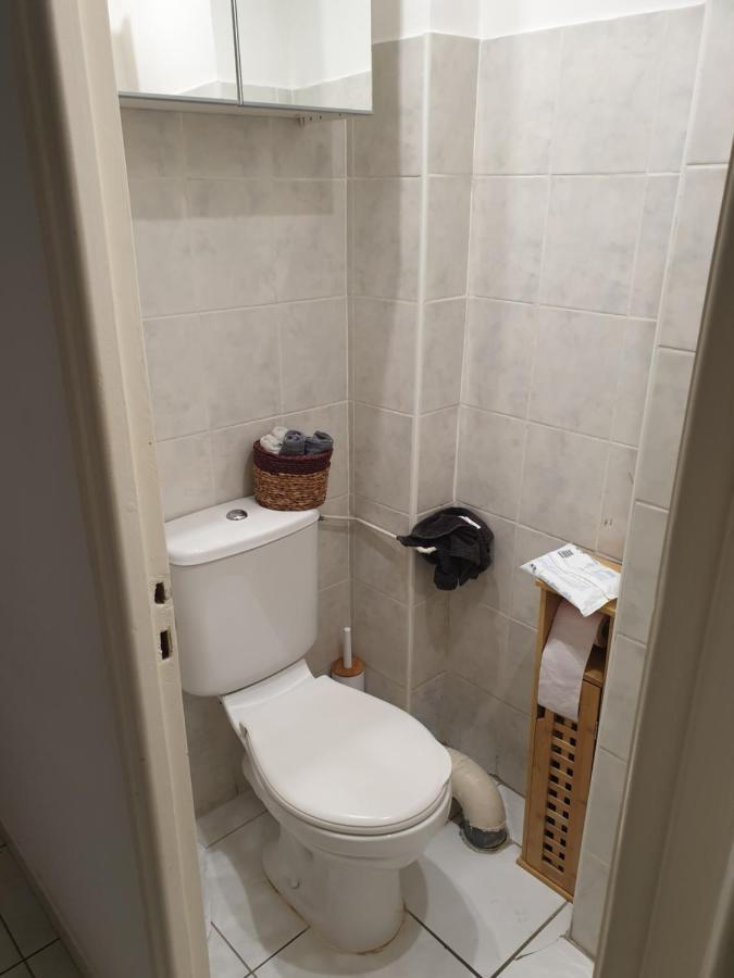Parking Gratuit A Cote Appartement 2 Chambres 47M2 Climatise A Cote Aeroport-Tram Sur Place-Plage 6 Min-Centre Ville 16 Min Avec Tram-Free Parking, 47M2 Apartment 2 Rooms,Air-Conditioned Next To The Airport- Tram On Spot- 6 Min Beach- 16Min Center * Nizza