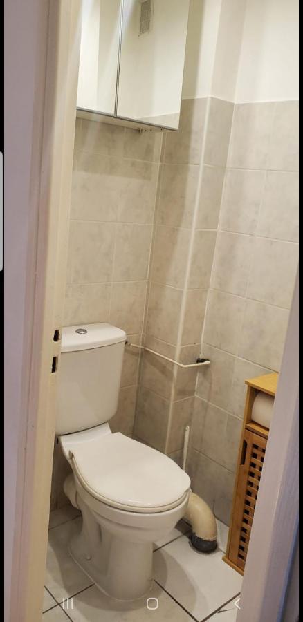 Parking Gratuit A Cote Appartement 2 Chambres 47M2 Climatise A Cote Aeroport-Tram Sur Place-Plage 6 Min-Centre Ville 16 Min Avec Tram-Free Parking, 47M2 Apartment 2 Rooms,Air-Conditioned Next To The Airport- Tram On Spot- 6 Min Beach- 16Min Center Apartment Nizza